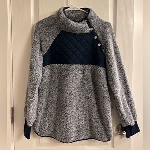 Women’s navy Sherpa pullover